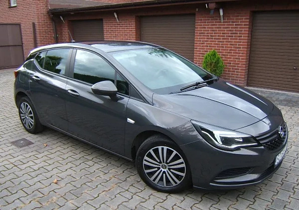 Opel Astra cena 39800 przebieg: 90800, rok produkcji 2016 z Zabrze małe 172